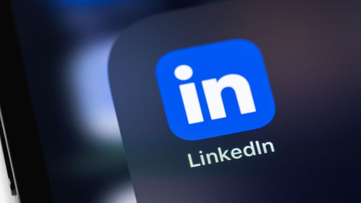 LinkedIn Wants Every User to Be Verified