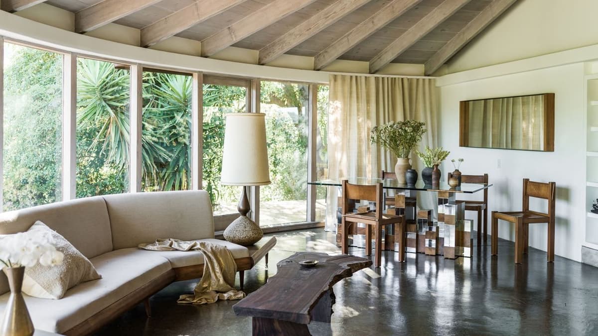 Linen vs Cotton Curtains — Which Material Is Best for Your Window Treatments?