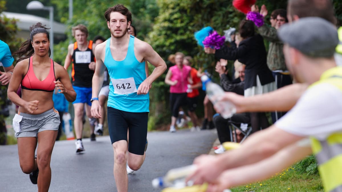 Do Women Really Pace Marathons Better than Men?