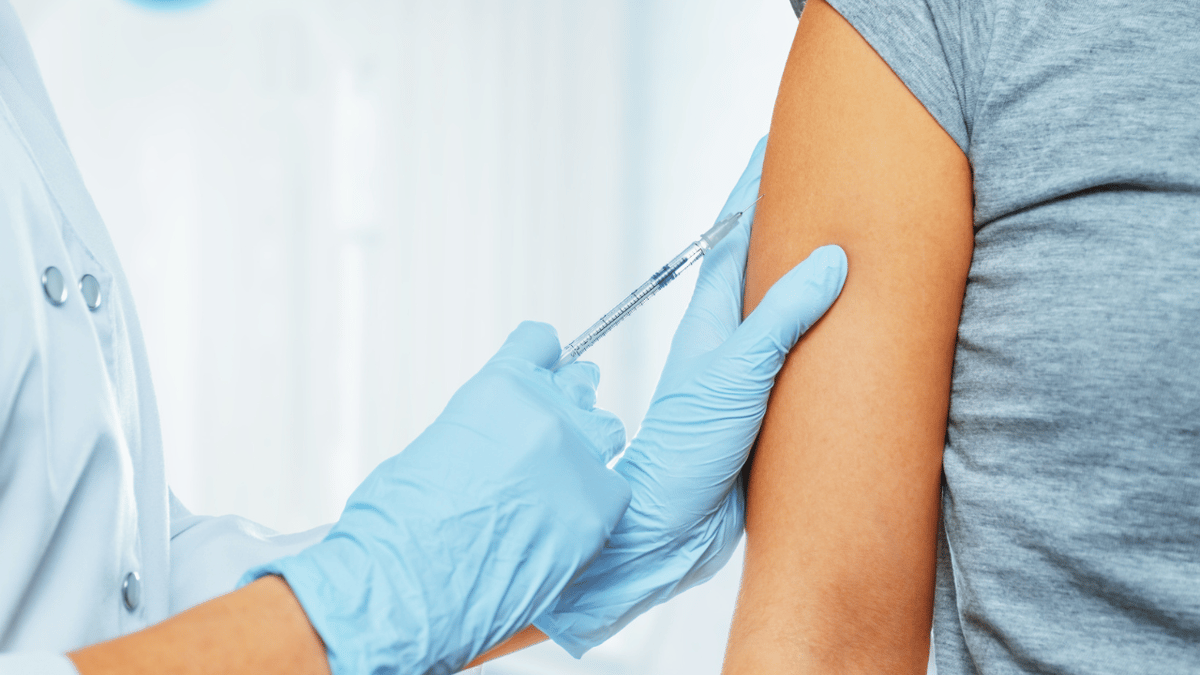 FDA’s Advisory Panel Votes in Favor of Updating Covid-19 Vaccine Shots to Target XFG Variant