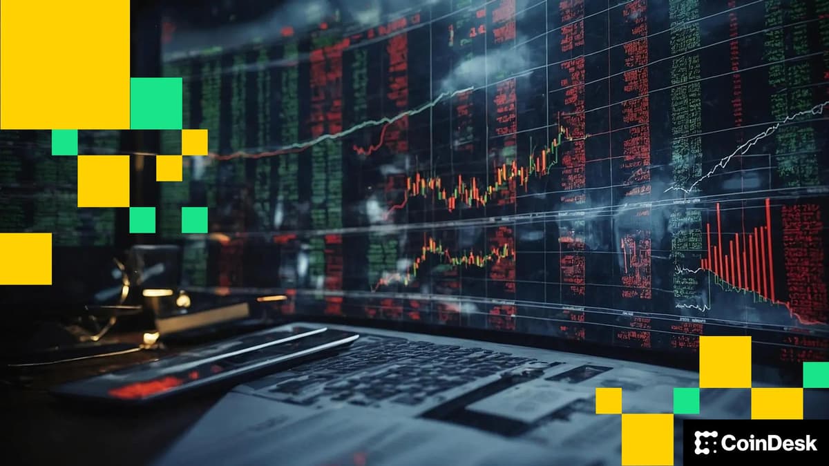 BofA Survey Flags Dollar Bearish Bets at over a Decade High. Here's What It Means for Bitcoin