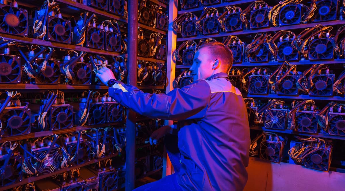 HIVE Digital Raises $115M via Zero‑interest Convertible Note to Expand AI Data Centers