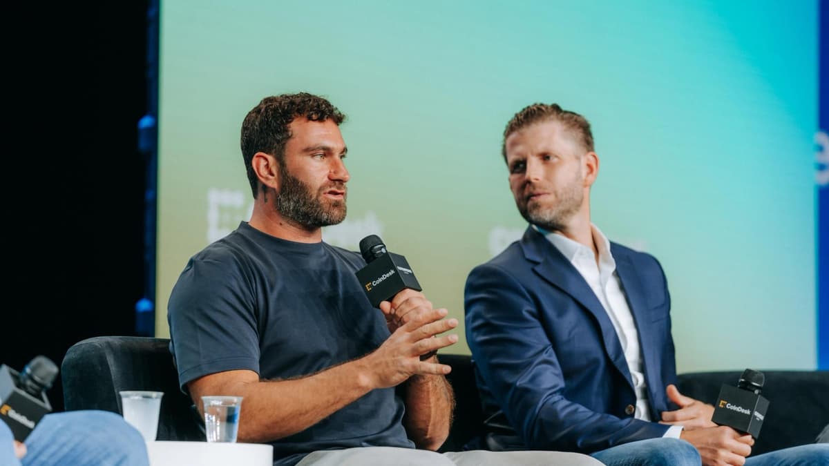 World Liberty Financial Ties Voting Power to Staking as USD1 Supply Tops $4.7 Billion