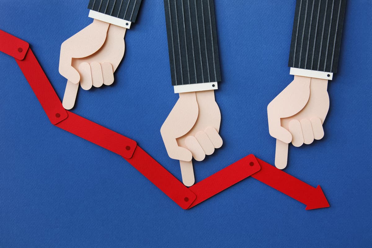 Bitcoin Pulls Back to $90,000 as Early Friday Rally Attempt Fails