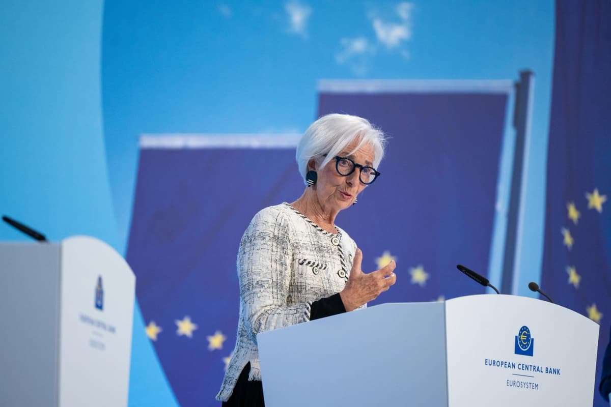 ECB's Lagarde’s Digital Euro Warning: Why Europe Shouldn’t Just Copy the U.S. Stablecoin Model
