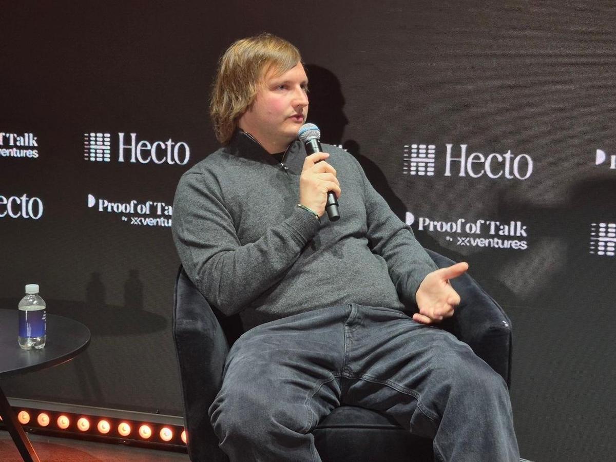 Aave Chief Defends Protocol's 'Resilience' After $8.45 Billion Bank Run