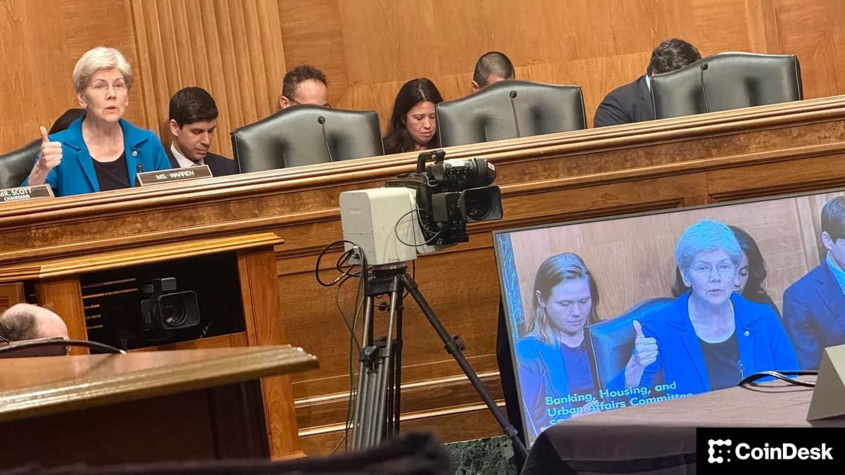 Senate's Warren: WLFI-Tied Bank Application Should Be Halted Until Trump Divests