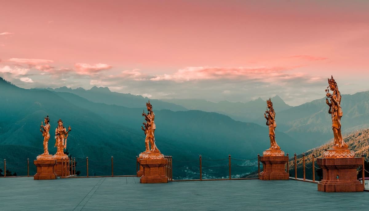 Bhutan Debuts TER Gold-Backed Token on Solana