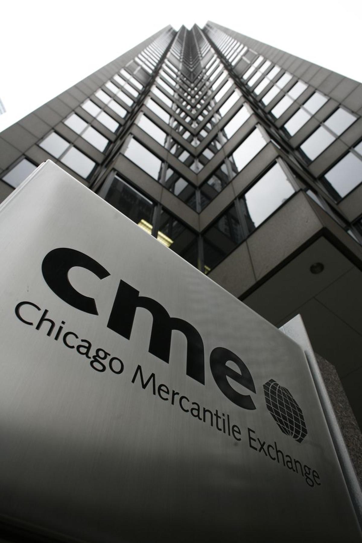 CME Crypto Futures Volume Hits Record 795K Contracts Amid Volatility