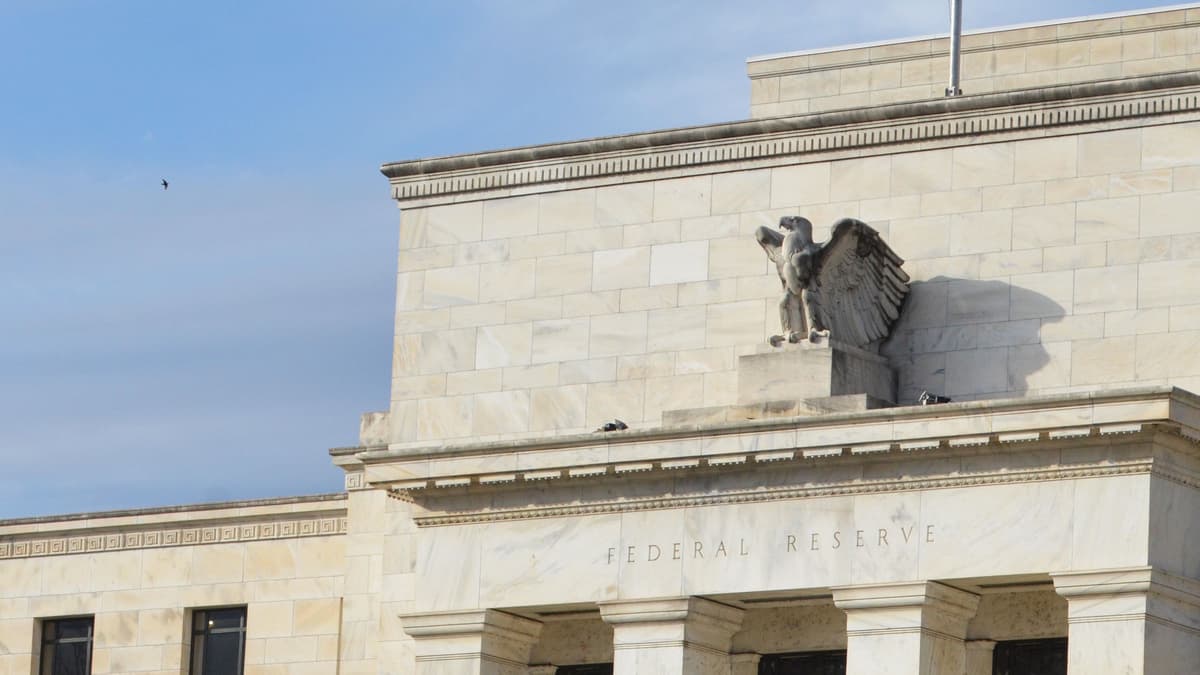 U.S. Agencies Seek Stablecoin Customer-ID Rules Akin to Banks in New GENIUS Act Pitch