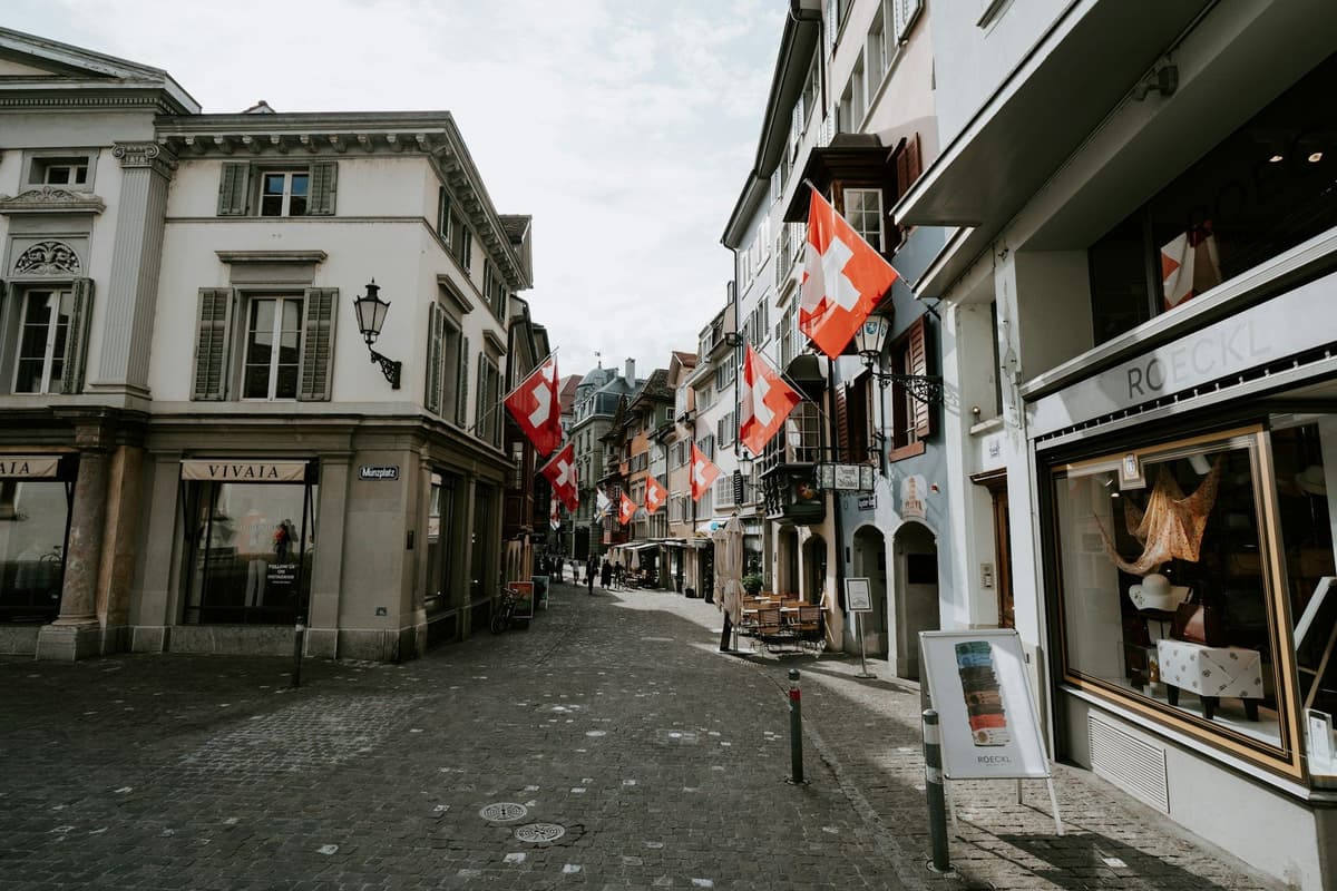 Swiss Central Bank Bitcoin Reserve Push Fails over Signature Shortfall