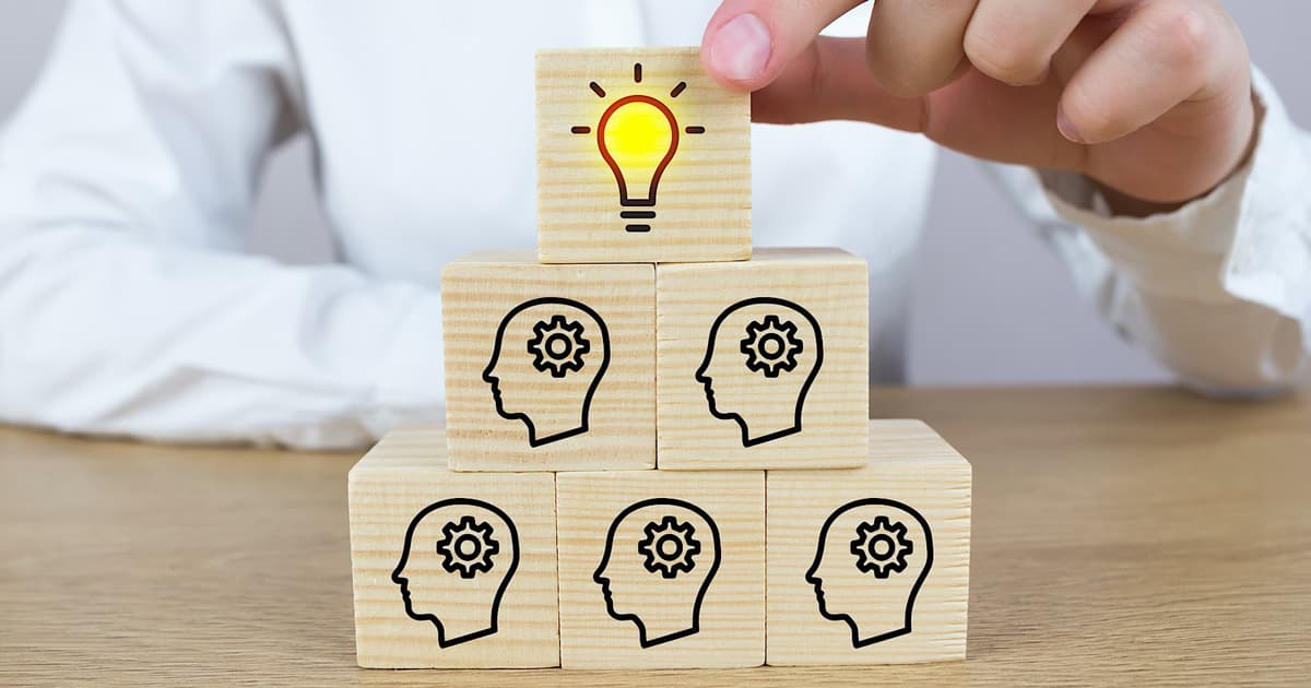 AI Overview CTR Fell 61%, But Clicks Didn’t Collapse via @Sejournal, @MattGSouthern