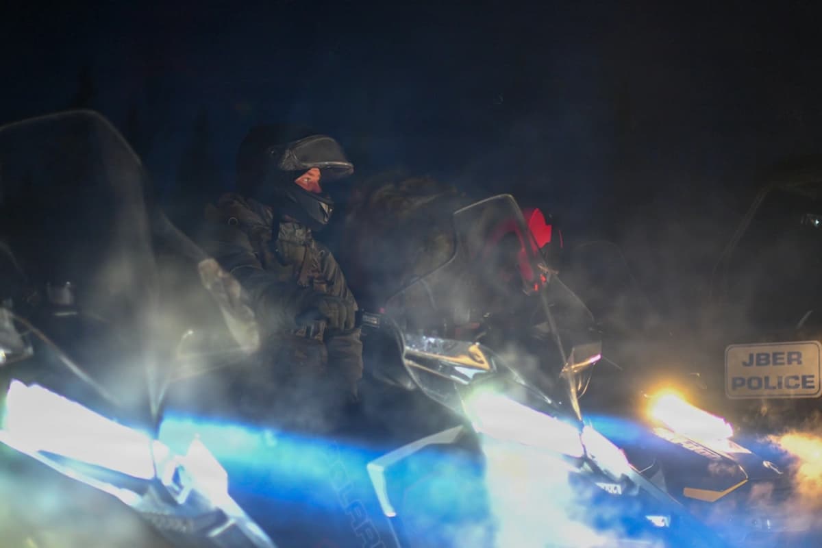 New Arctic Combat Course Teaches Troops to Fight and Win in Extreme Conditions