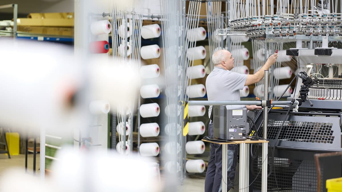 China Investor Takes over 120-Year-Old German Knitting Machine Maker
