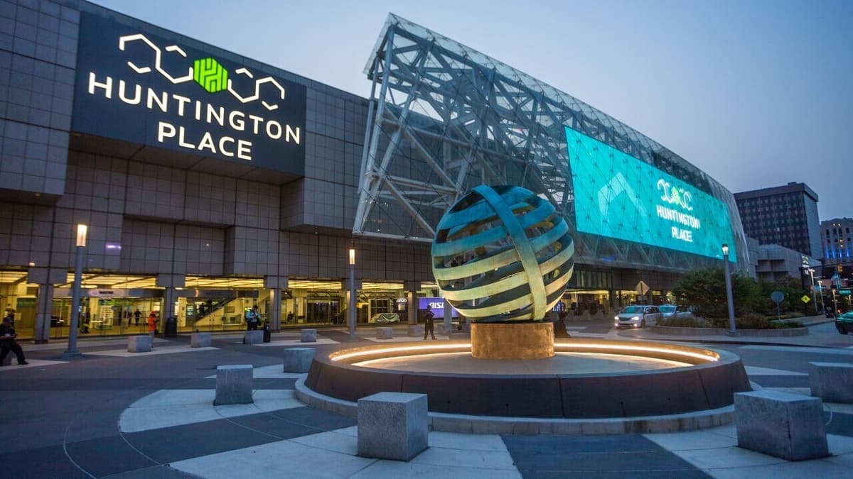 Second $450M Conventional Center Hotel Planned for Downtown Detroit Next to Huntington Place