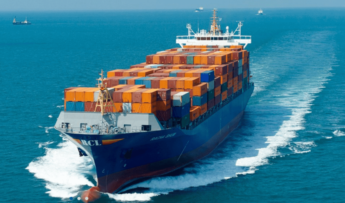 RCL Introduces Rate Increase for Middle East Cargo Amid Strait of Hormuz Tensions