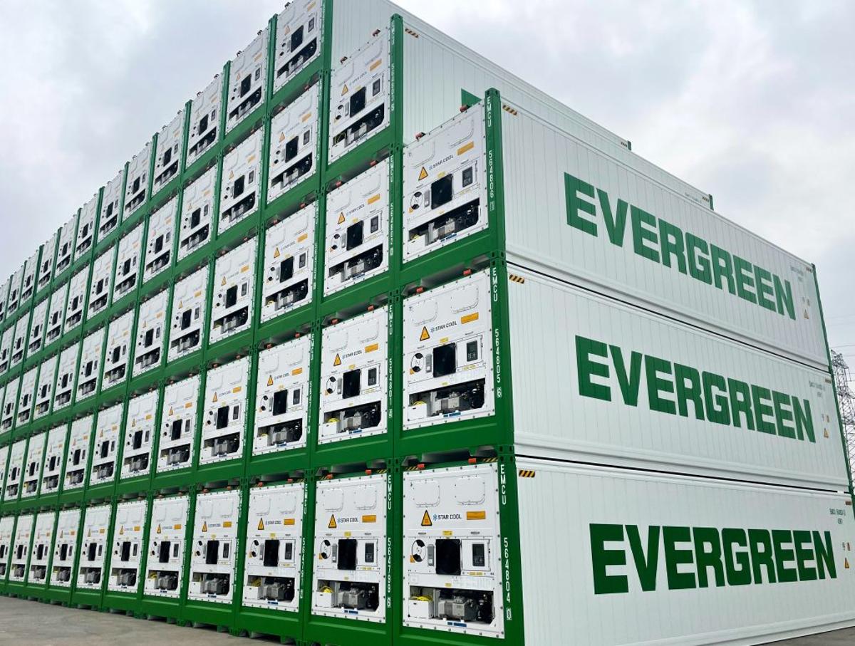 Evergreen Approves Order for 18,000 New Containers