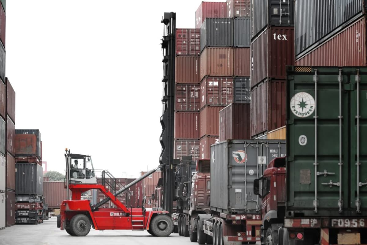 Kalmar Q1 2026: Sales Growth Continues Despite Services Segment Pressure