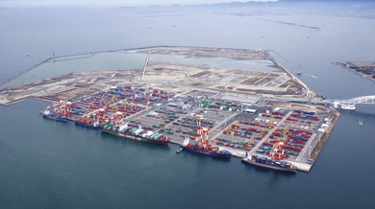 Osaka Port Container Volumes Dip 0.5% in April