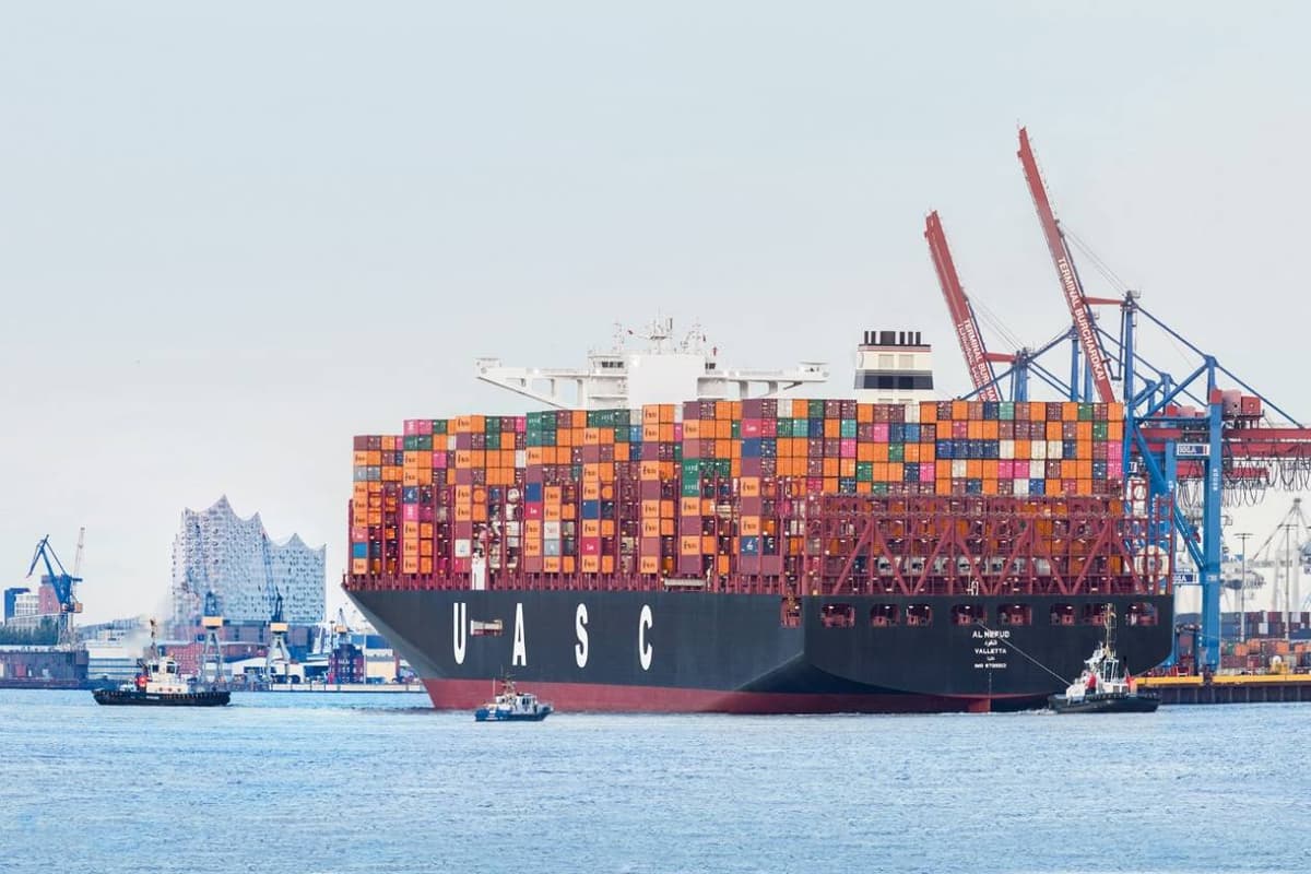 Hapag-Lloyd Introduces Emergency Operations Charge for Feeder Services in Middle East
