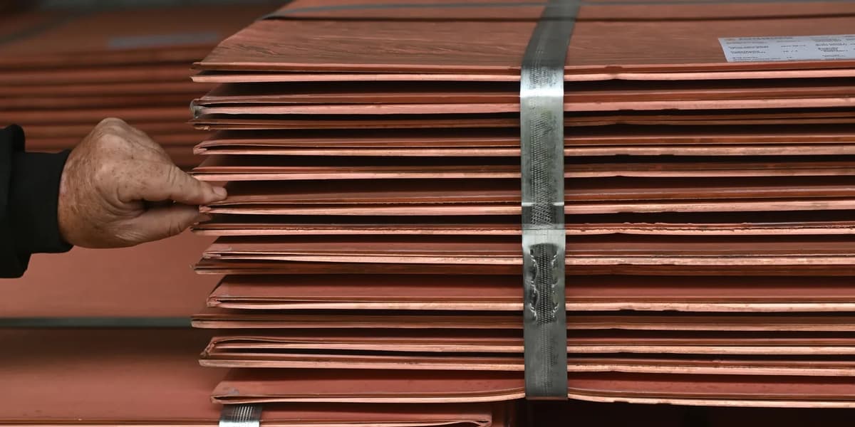 Chile Copper Output Drops 13.8% in April as Lower Ore Grades Hit Major Mines