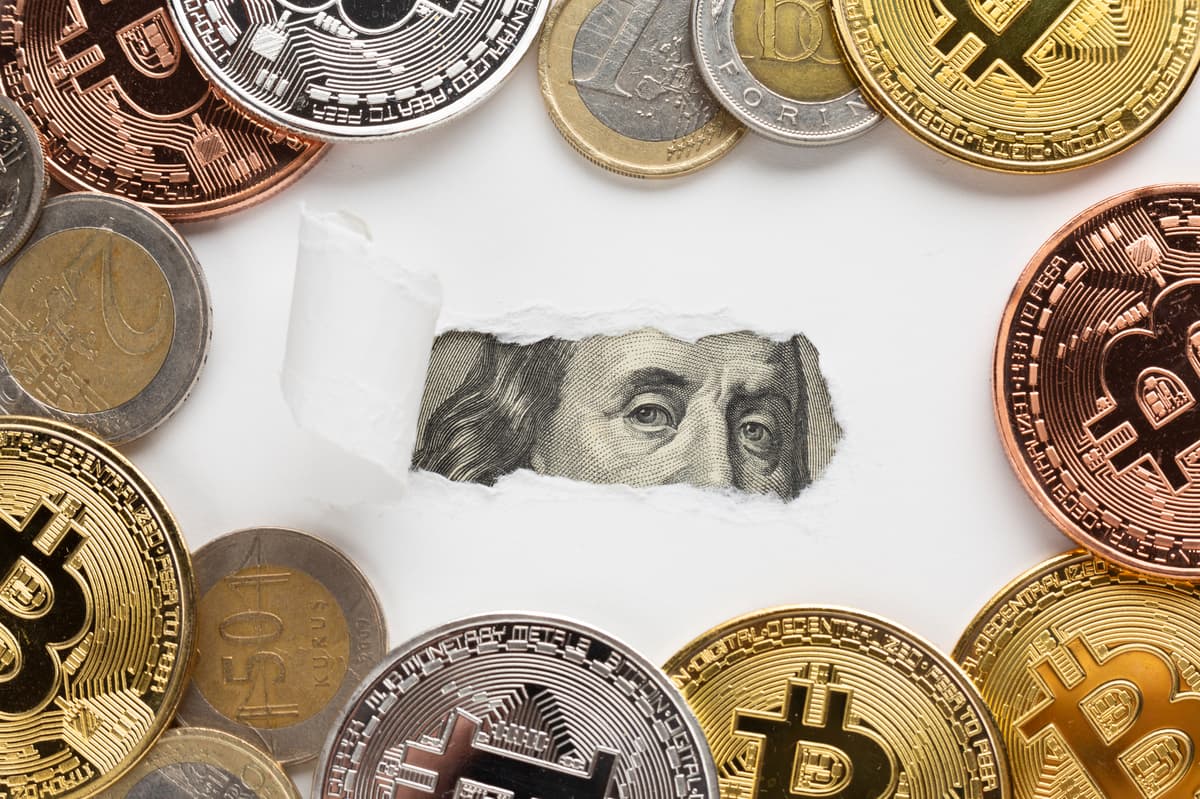 Treasurers Build Cash Buffers as Stablecoins Stall
