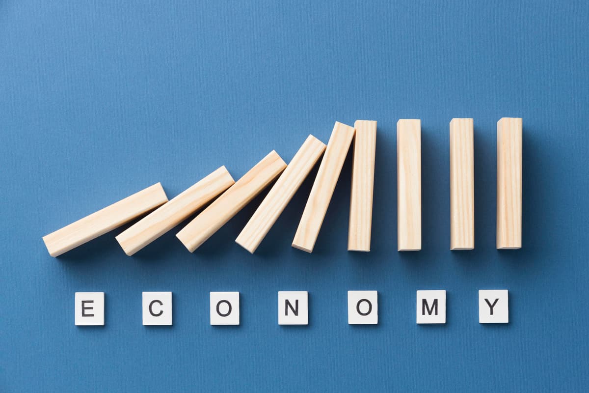 Flash Data Shows War’s Growing Economic Toll - Weekly Roundup: 28 April
