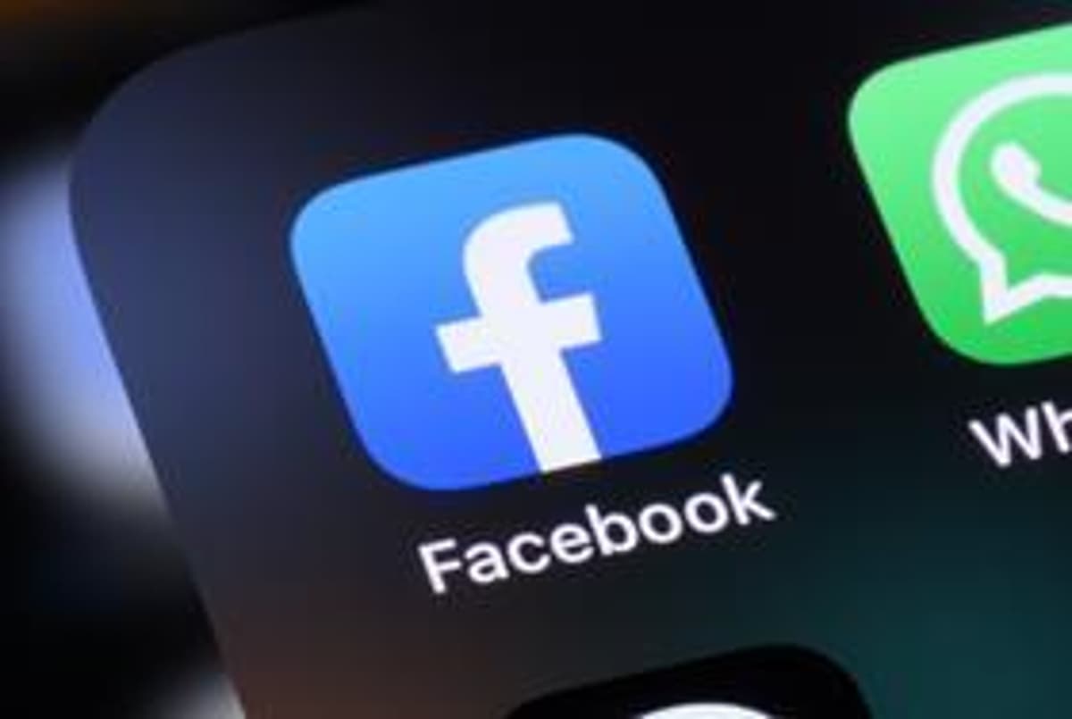 Magistrate's Nine-Year-Old Facebook Posts Lead to Formal Warning