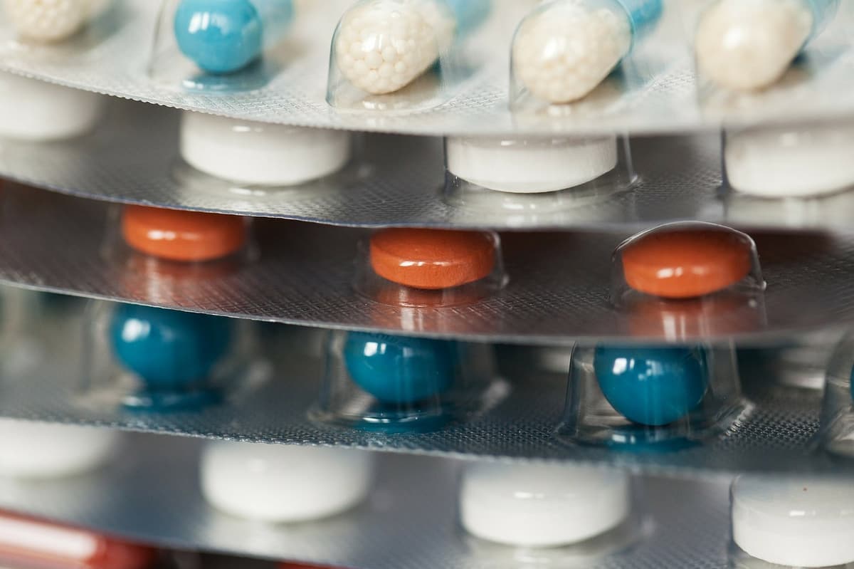 AstraZeneca PLC (AZN) Stock Falls as FDA Panel Votes Against New Cancer Drug