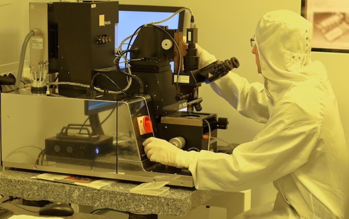Is nLIGHT, Inc. (LASR) A Good Stock To Buy Now?