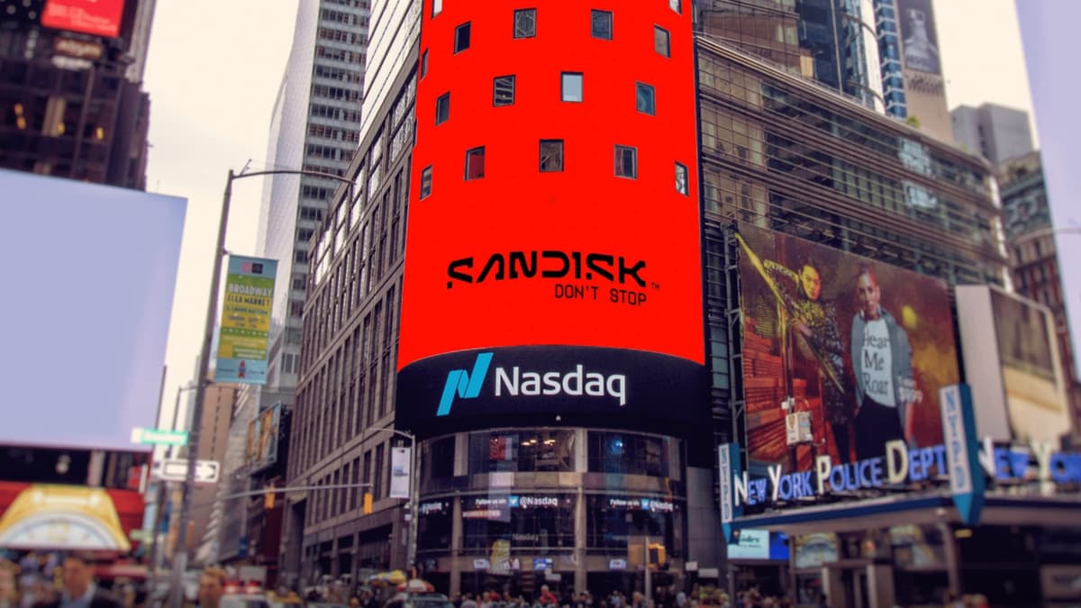 Sandisk (SNDK) Soars to All-Time High; Up 4,573% in 1 Year