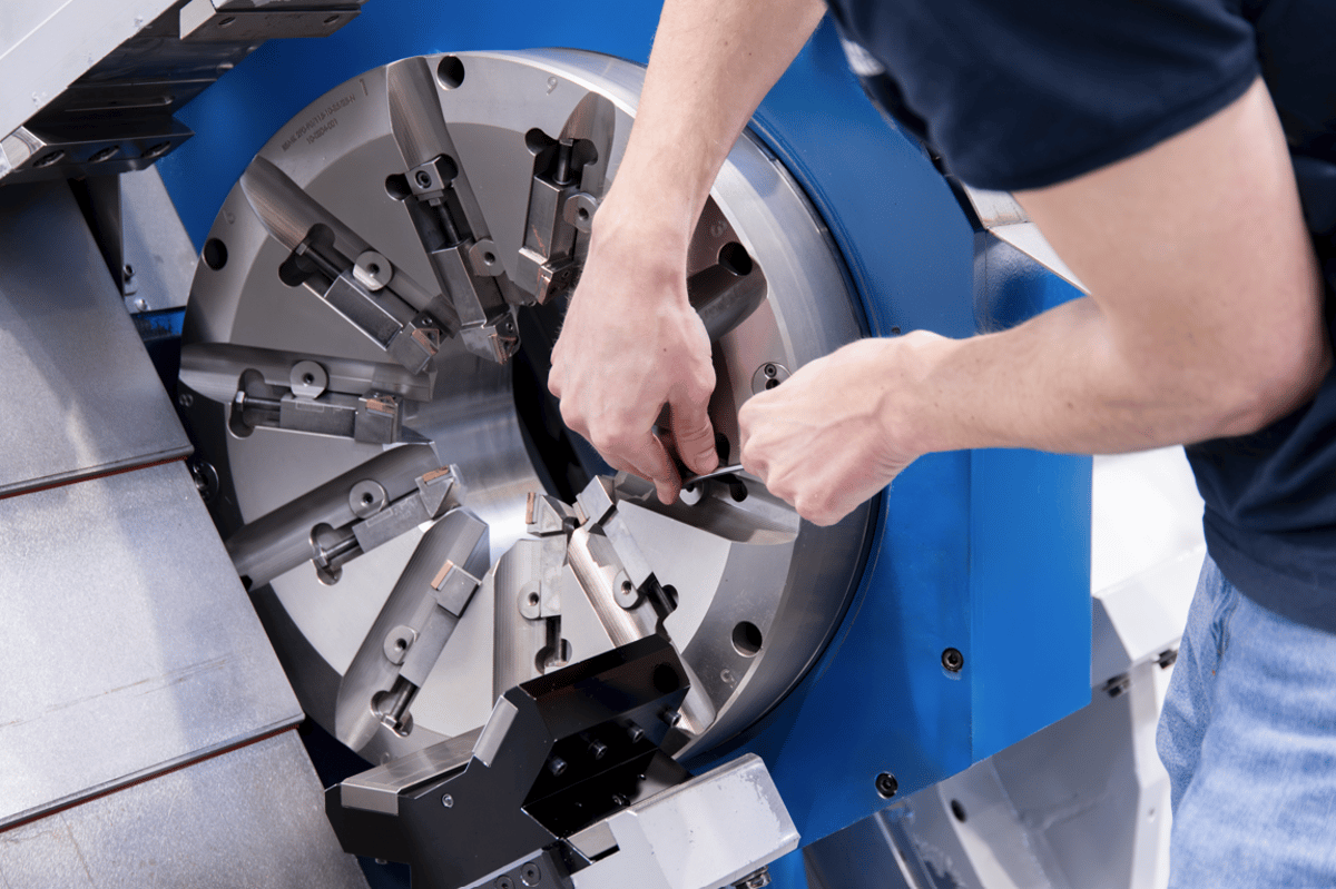 Why Setups Are the Real Bottleneck in High-Mix Machining