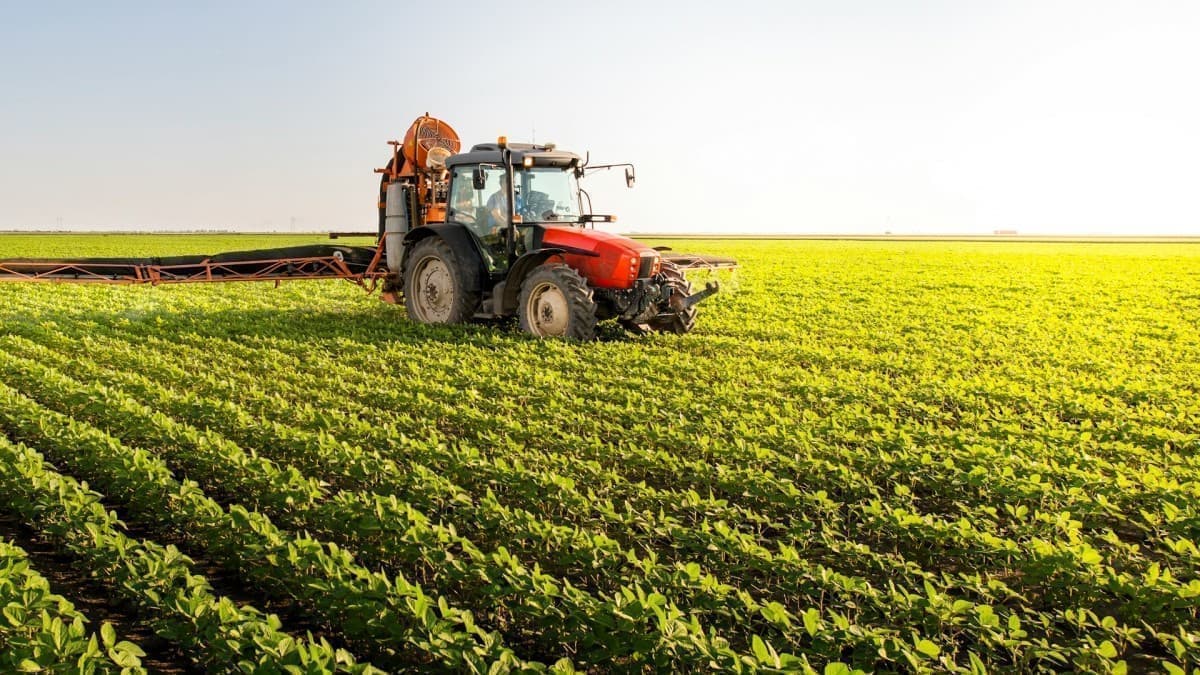 Why Diesel Prices Surge Faster Than Gasoline in Every Energy Crisis