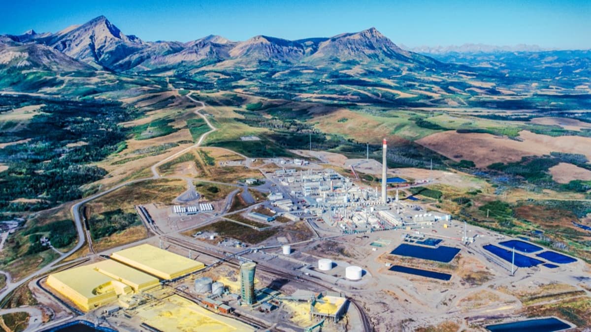 Cenovus Warns Oil Sands Growth Is Drying Up as Policy Uncertainty Mounts