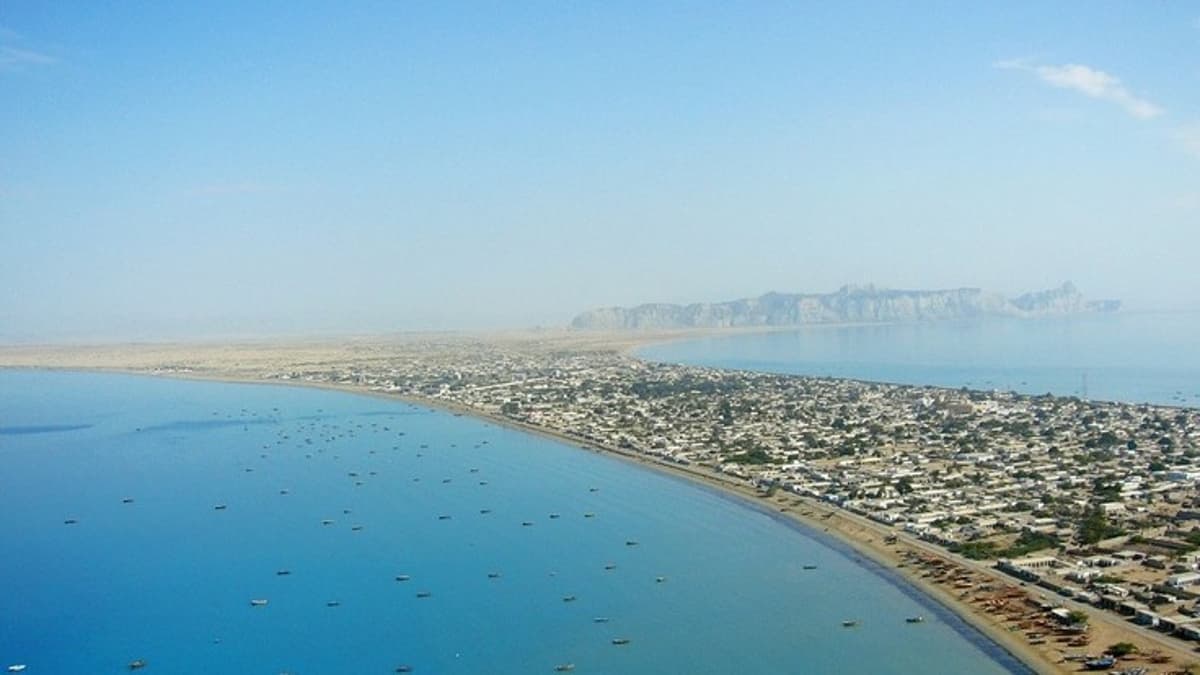 Gulf Shipping Crisis Fuels New Eurasian Corridors