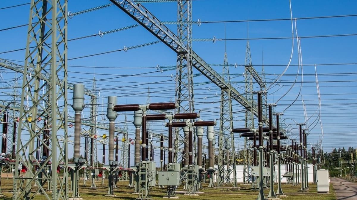 Why Power Prices Are Rising Faster in Deregulated States
