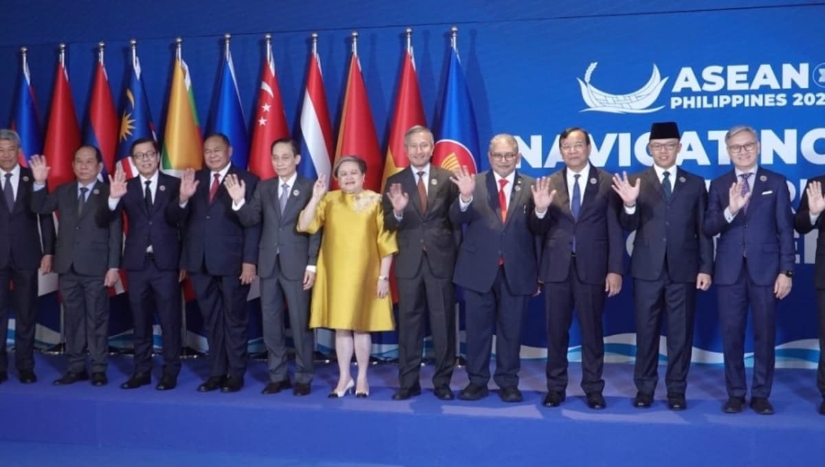 COMMENT: Myanmar’s Fragile Post‑election Balancing Act