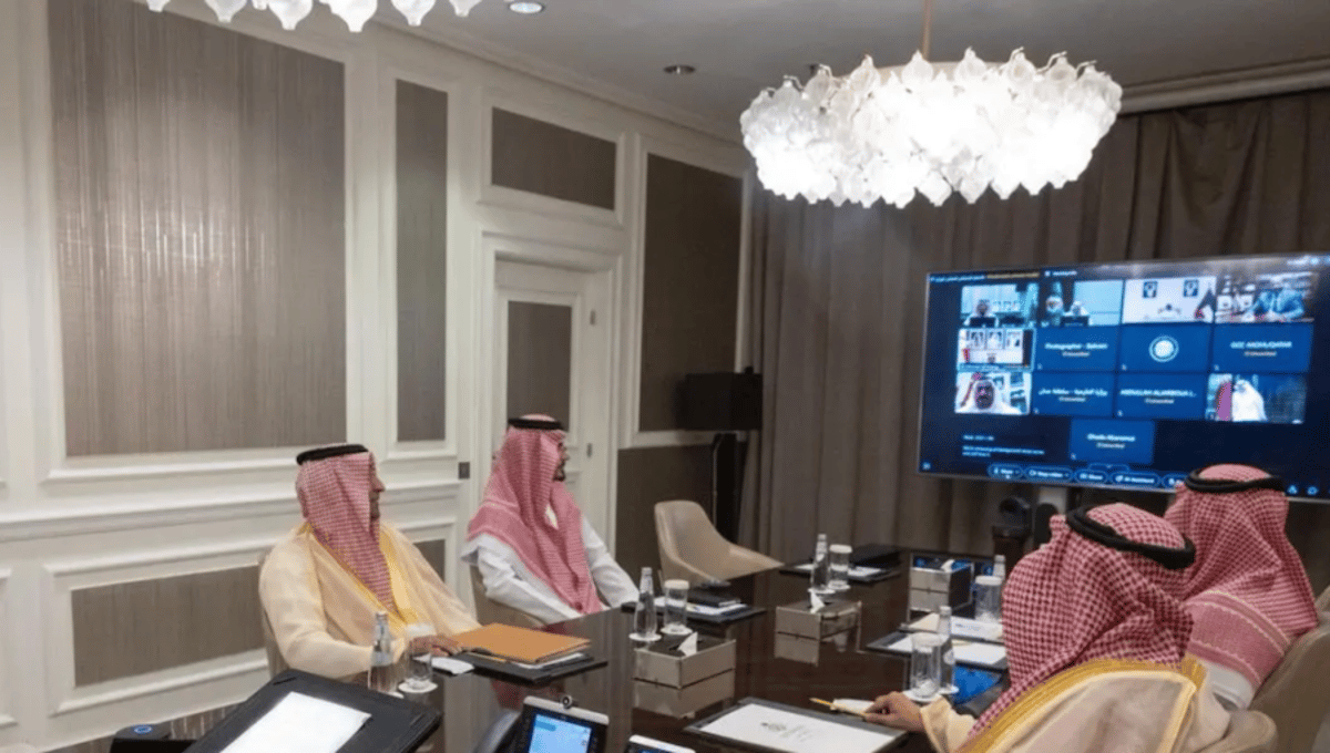 Gulf States Condemn 'Unjustified' Iranian Attacks at Emergency Foreign Ministers Meeting