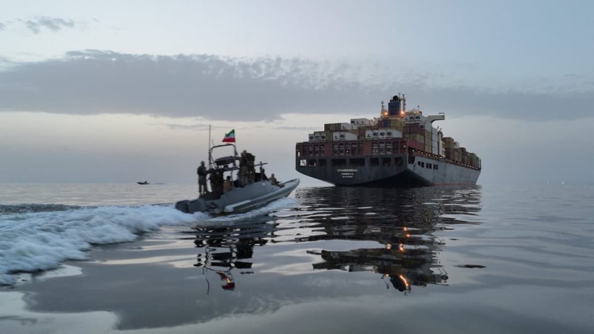 U.S. and Iran Exchange New Proposals to End War