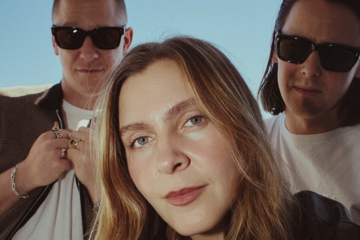 Jungle Soundtrack Soaring Temperatures with New Single ‘The Wave’
