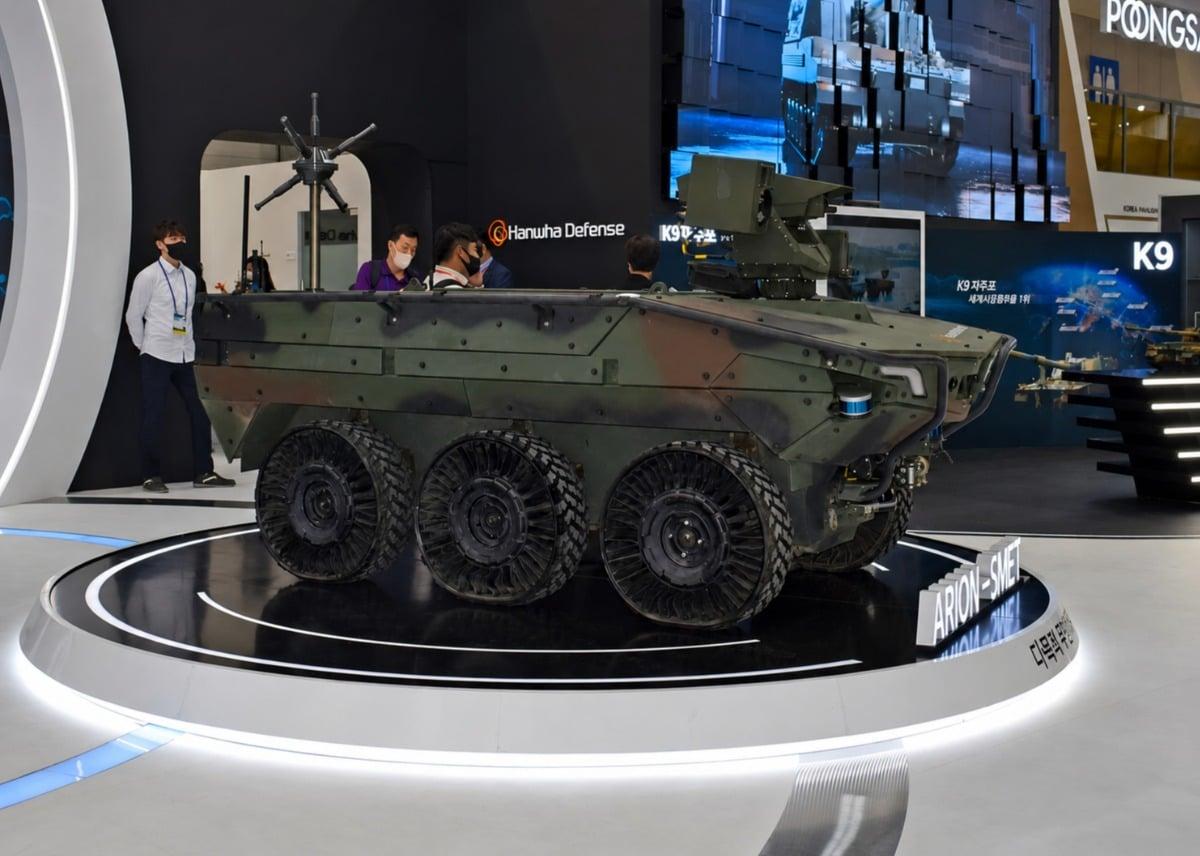 South Korea Builds AI Defense Robot Hub