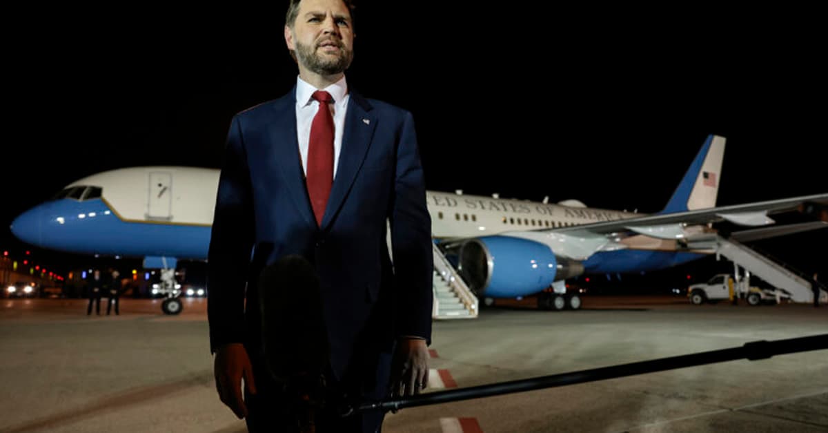 How JD Vance Lost the Mandate of Heaven