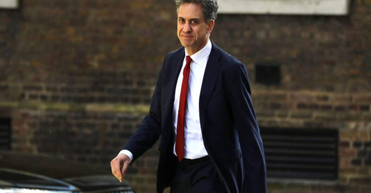 Ed Miliband Declares the End of the Fossil Fuel Era