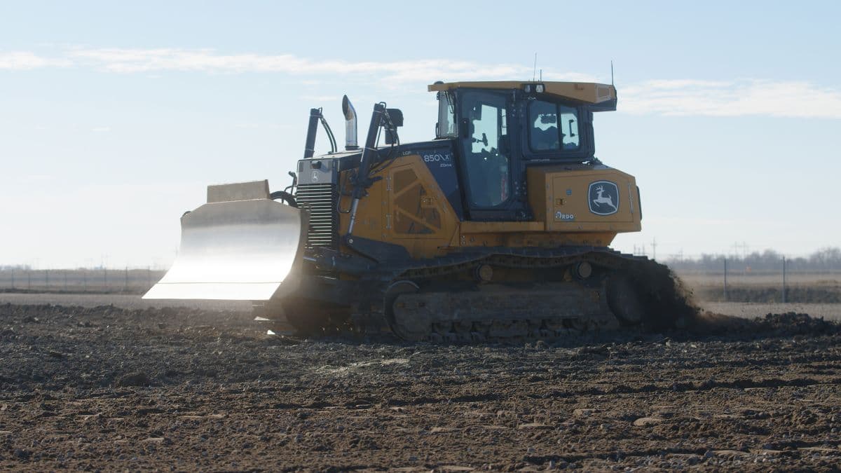 How Westlund Excavating Uses John Deere SmartGrade, 850 X to Finish Jobs Faster