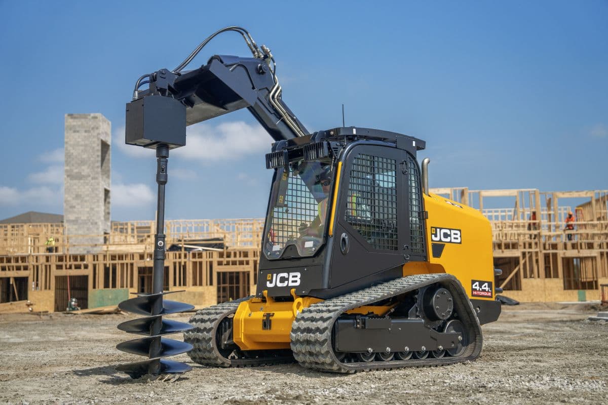 JCB Launches 'Be Your Own Boss' Program to Empower Construction Entrepreneurs