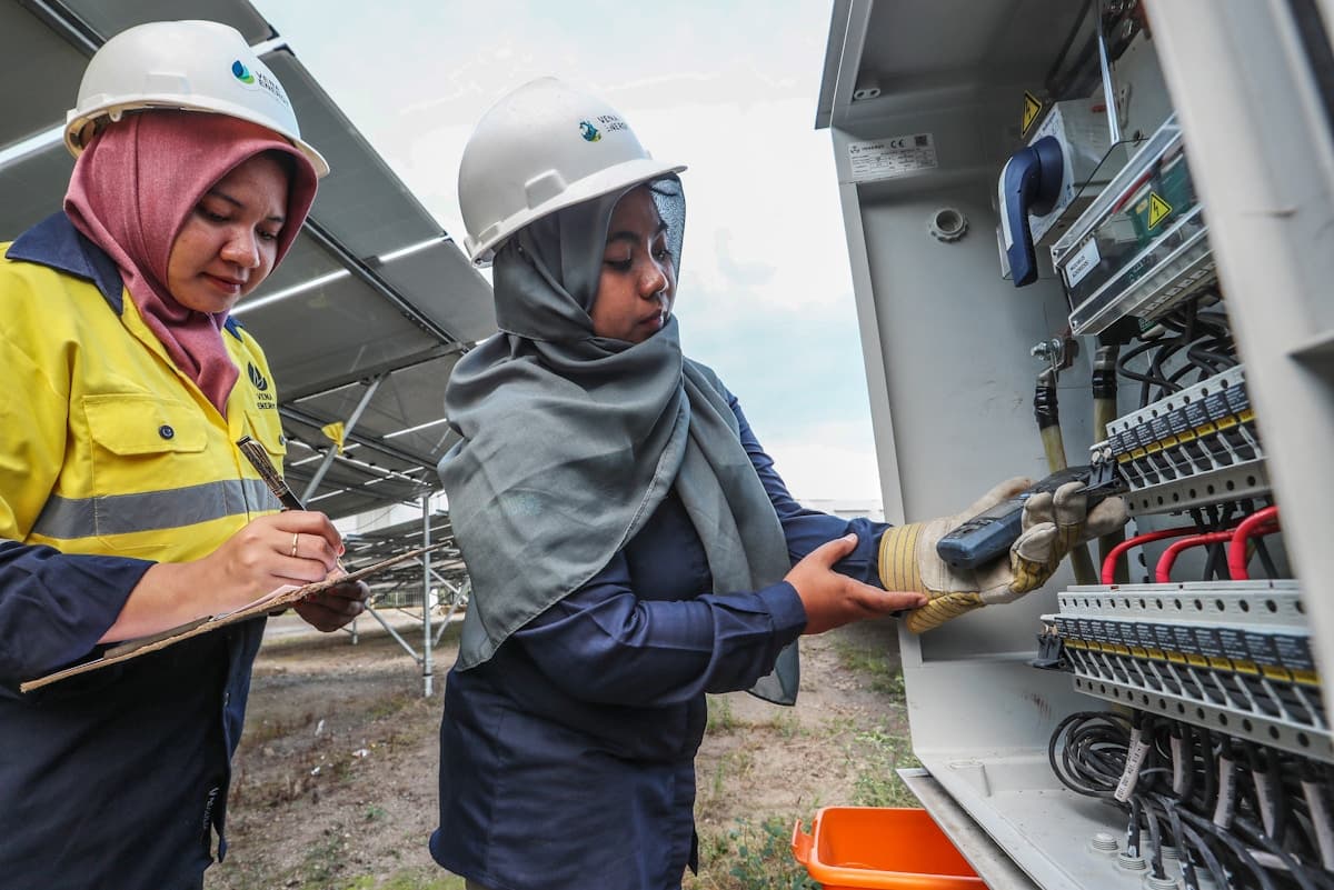 Fossil Fuel Subsidies, High Costs Slow Energy Transition in Rural Indonesia