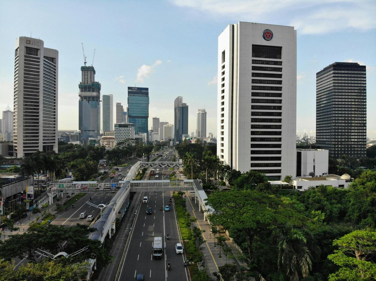 Indonesia Ends Nationwide EV Tax Breaks, Shifts Control to Regions