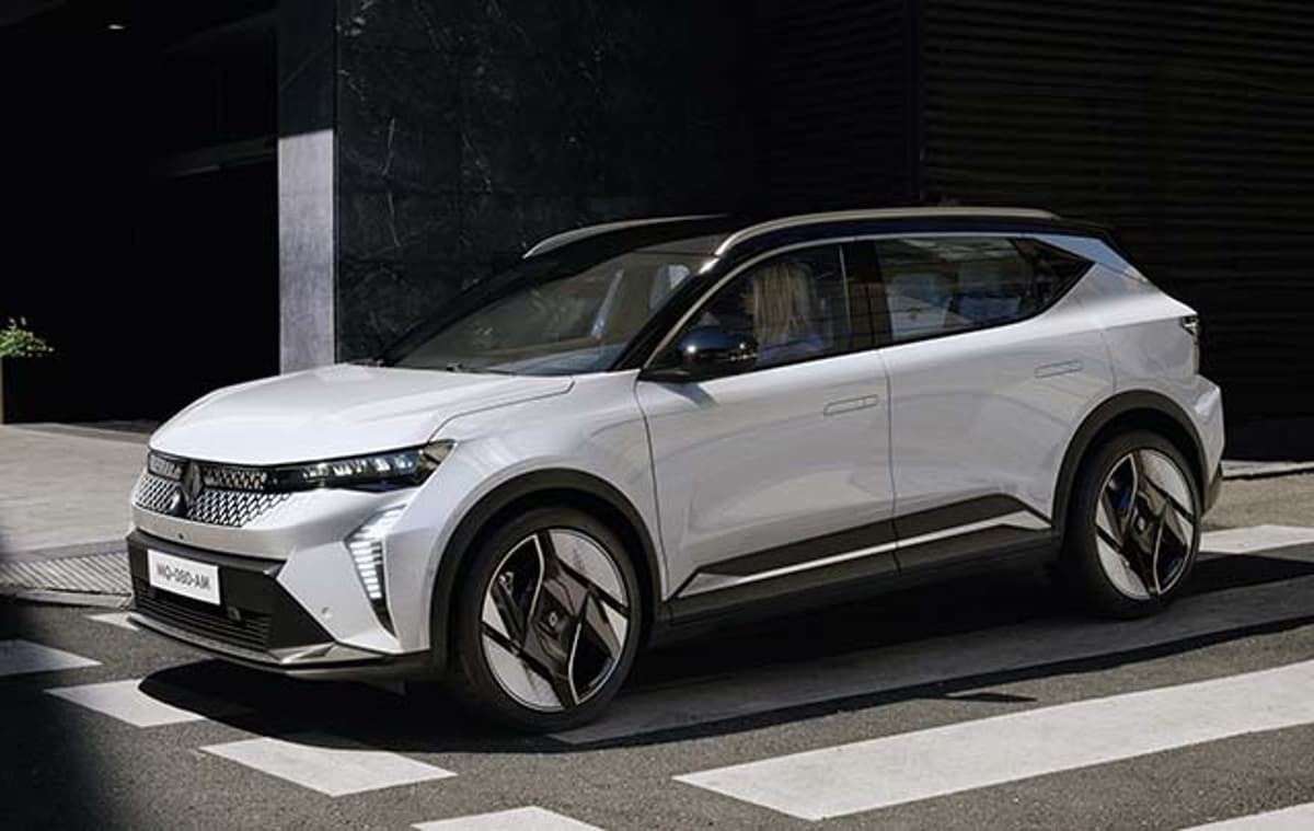 Renault Scenic E-Tech Electric Now Starts at £33,245 with Full UK Electric Car Grant