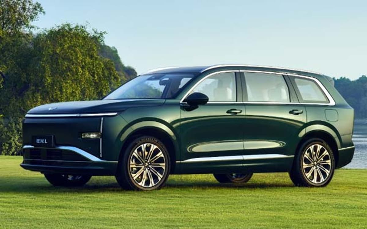 Wuling Xingguang L Debuts With 260 Km EV Range and Six-Seat Family Comfort