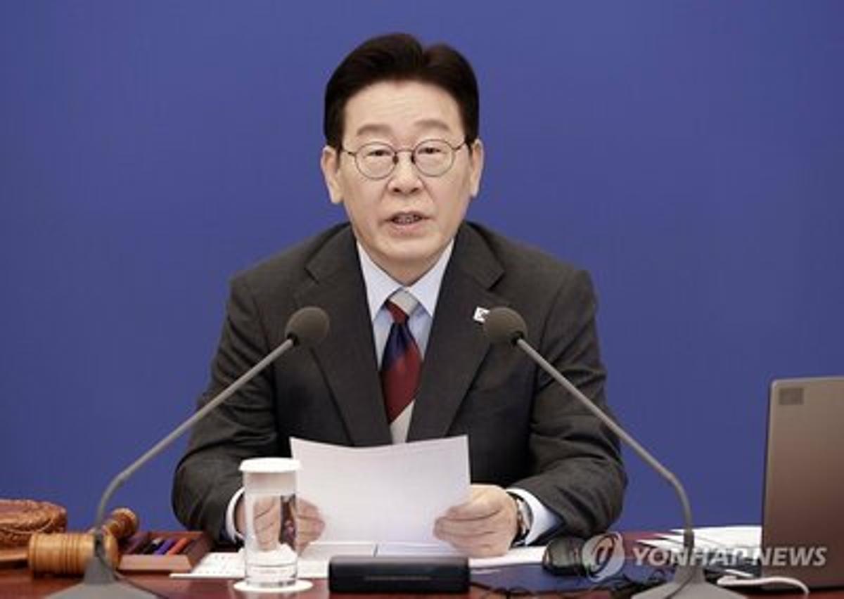 Lee Orders Swift Execution of 100 Tln-Won Financial Package Amid Middle East Crisis